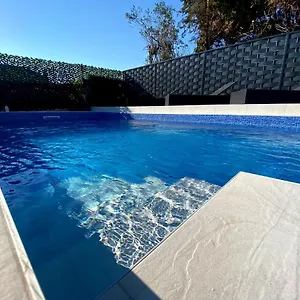 Apartment Danza Del Mar - Designed For Adults, Vir